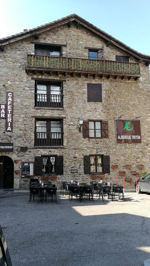 Albergue Triton - Villanúa Exteriér fotografie