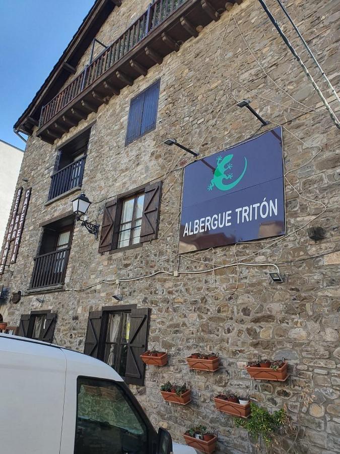 Albergue Triton - Villanúa Exteriér fotografie